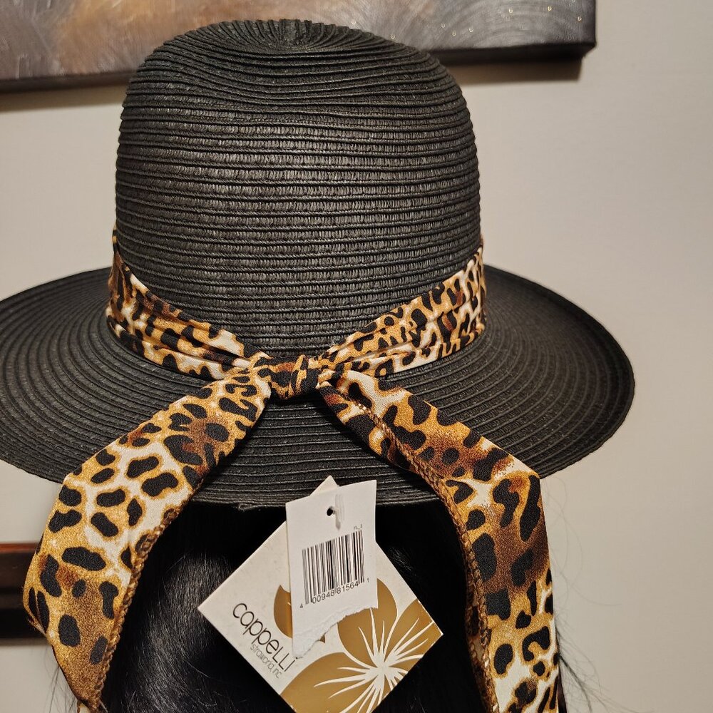 Straw hat with animal print bow